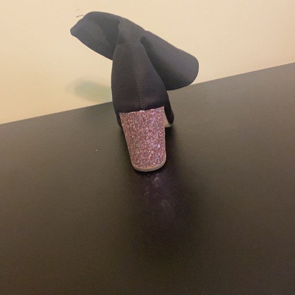 Mini bootie heels, great support! - Picture 4 of 6